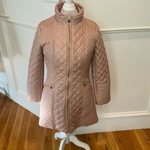 Lightweight rose pink with light white puffer